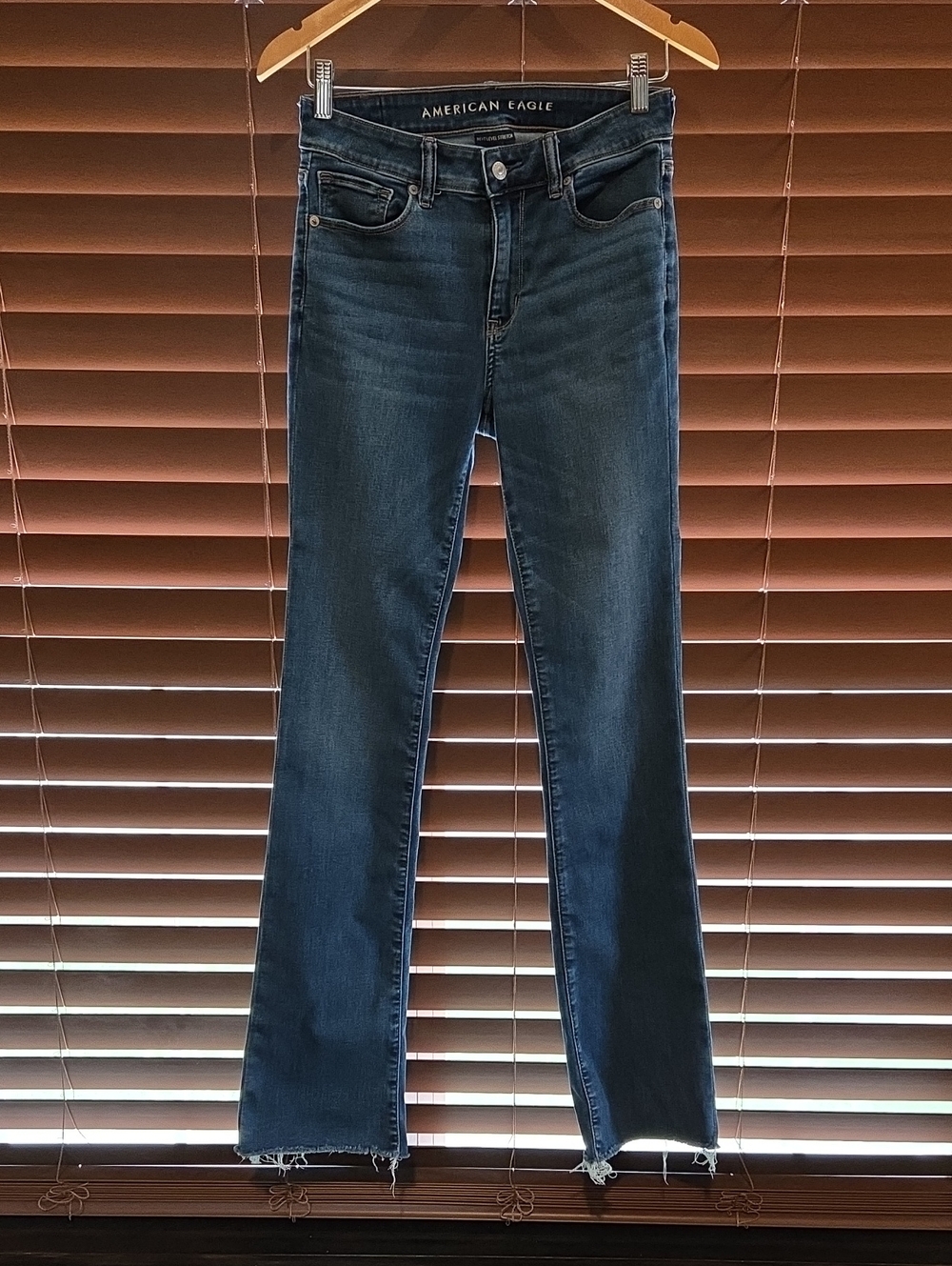 American Eagle Outfitters Women's Medium Dark High-Rise Jeans 2L
